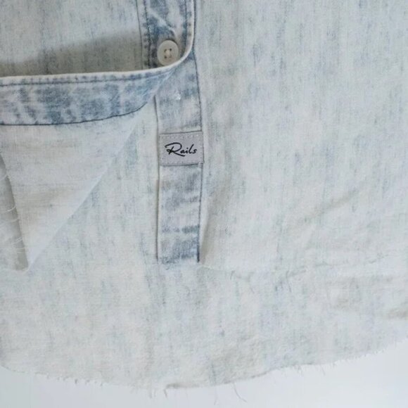 ✨ Rails Ingrid Raw Hem Shirt Button Down Lyocell Linen Blue Light Acid Wash - Picture 9 of 11